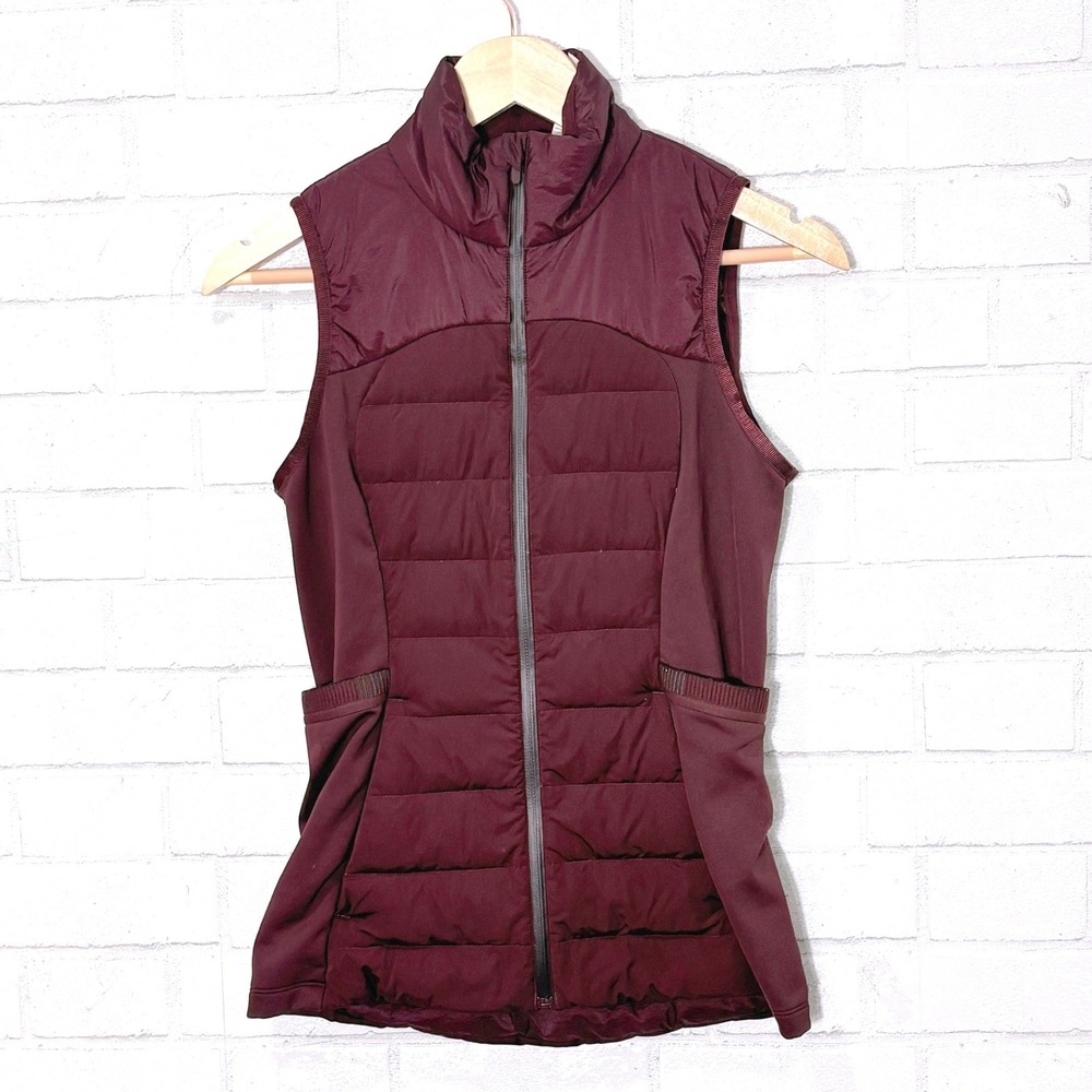 Lululemon Lightweight Goose Down Vest Size 4 Burgundy Athletic Runing Fitted